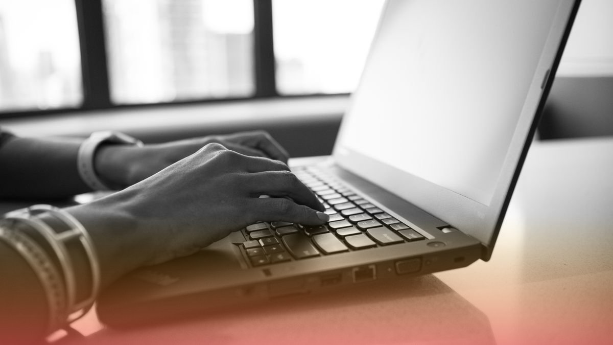Imagen de portada: 5 mensajes de venta que la IA me ayudó a escribir (y que sí funcionaron)