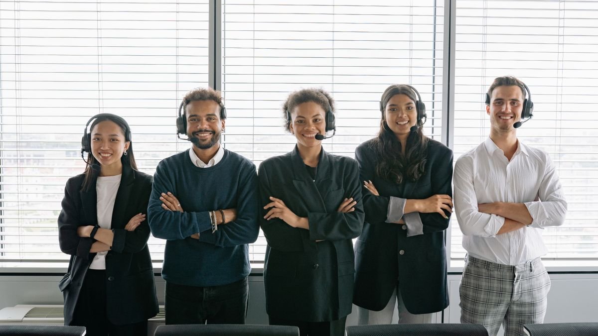 Imagen ilustrativa: Cómo usar IA para encontrar clientes nuevos sin salir de tu negocio